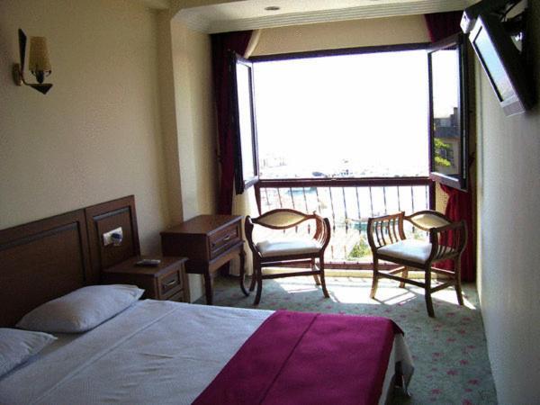 Reis Hotel Sinop Bilik gambar