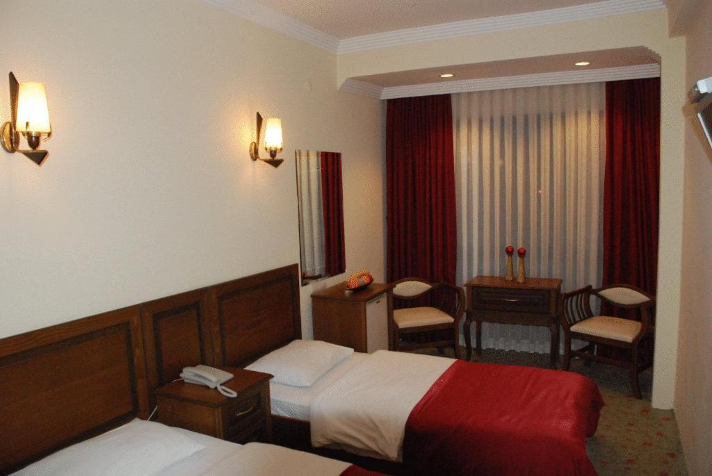 Reis Hotel Sinop Bilik gambar
